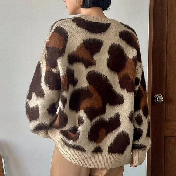 Coffee Brown Casual Women's Leopard Print Drop Shoulder Sweater - Picture 3 of 6